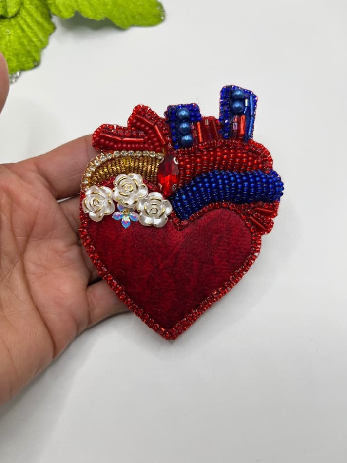 Broche Corazón Anatómico