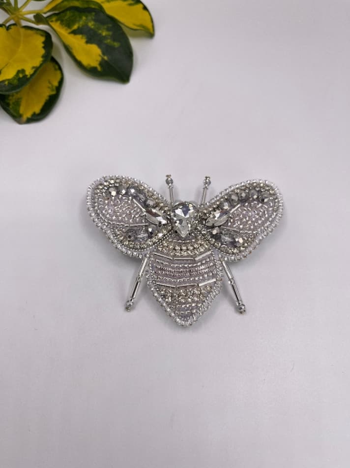 Broche de Abeja Plateada